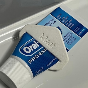 Personalisierter Zahnpasta Squeezer, Paare Zahnpasta Geschenk, Zahnpasta Spender, Geschenke für ihn, Geschenke für sie, individuell gestalteter Artikel, individuell