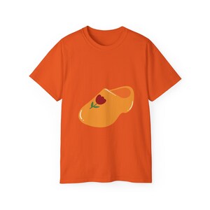 King's Day T-shirt. King's Day teas. King's Day T-shirt. Netherlands T-shirt. Orange t-shirt. Unisex organic t-shirt. T-shirt for King's Day