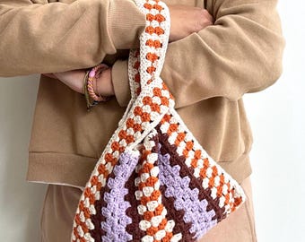 Japanese Knot So Bag Crochet Pattern – Granny Stitch Wrist Bag (PDF)