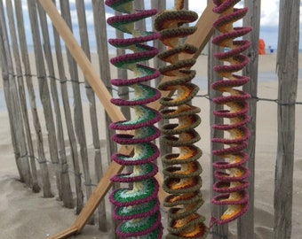 Susy's Wind Spinner - Crochet Garden Decoration Pattern PDF - Spiral Hanging - Easy Beginner