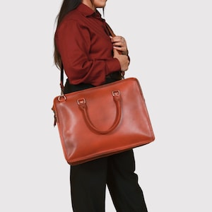 Handgefertigte Leder Umhängetasche | Büro Messenger | Perfekt für Arbeit, Reisen und Freizeit | Laptop Messenger | Geschenk für Ihn | Geschenk für Sie