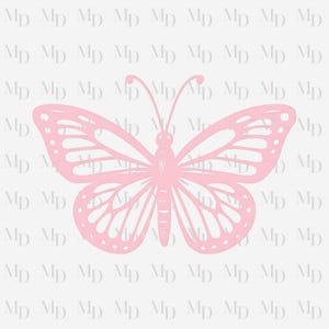 Może przedstawiać: Różowa sylwetka motyla ze szczegółowymi wzorami skrzydeł. Motyl jest wyśrodkowany na białym tle z powtarzającym się wzorem liter "MD" w jasnoszarym kolorze. Czułki motyla są zakrzywione.