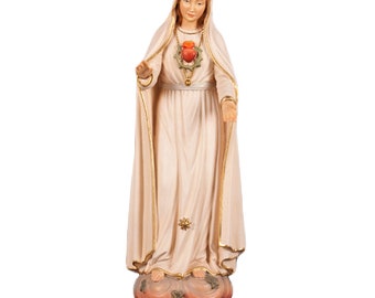 Estatua de madera del Sagrado Corazón de María.