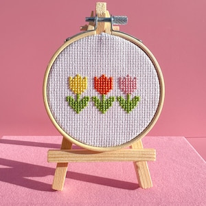 Kit completo de punto de cruz para principiantes: tulipanes - kit de punto de cruz para principiantes - kit de punto de cruz de flores de tulipanes fácil - kit de manualidades para adultos -