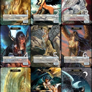 Puede incluir: Nueve cartas ilustradas con un esfinge alado. Cada carta tiene un número del 1 al 9 en la esquina inferior derecha. El esfinge se representa en varias poses y entornos, incluyendo un bosque, un desierto y un cielo.