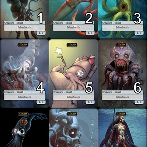 Peut inclure: Neuf cartes à jouer illustrant différentes créatures de calmars. Chaque carte porte le mot "SQUID" en haut et le numéro 1 à 9 en bas à droite. Les cartes sont toutes de la même taille et ont une bordure blanche.