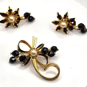 Vintage Made in Austria signed Demi Parure with Clip Earrings and Brooch Gold Pl