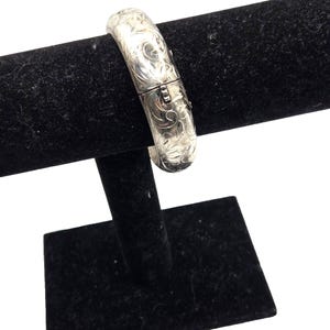Antique Sterling Silver Bracelet Victorian Bangle Hinged Etched Oval Bracelet