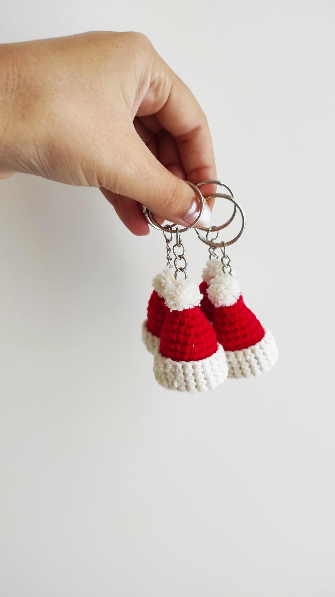 Crochet Christmas Santa Hat Keychain - Amigurumi - Easy Crochet Pattern ...