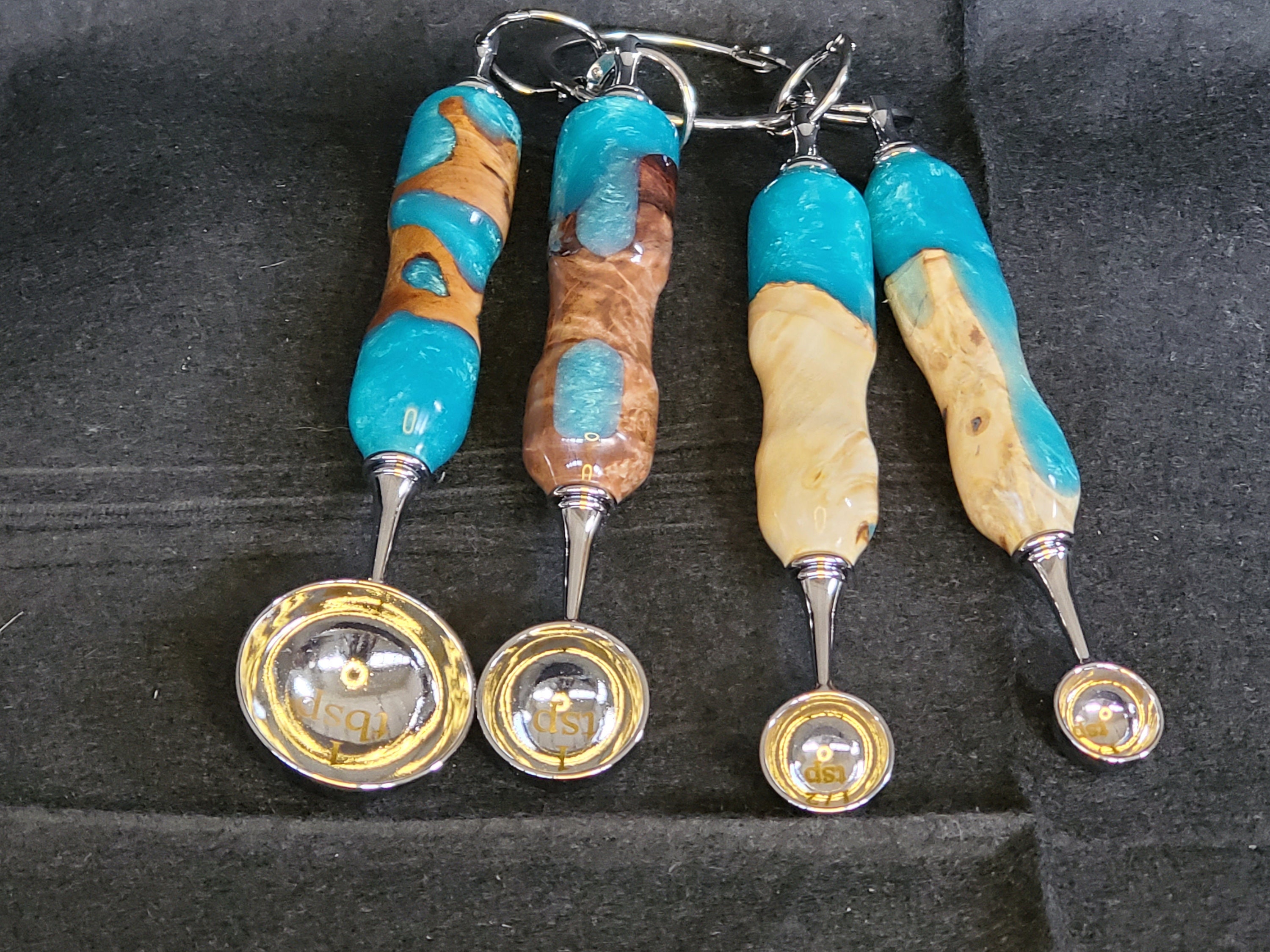 Measuring Cups & Spoons