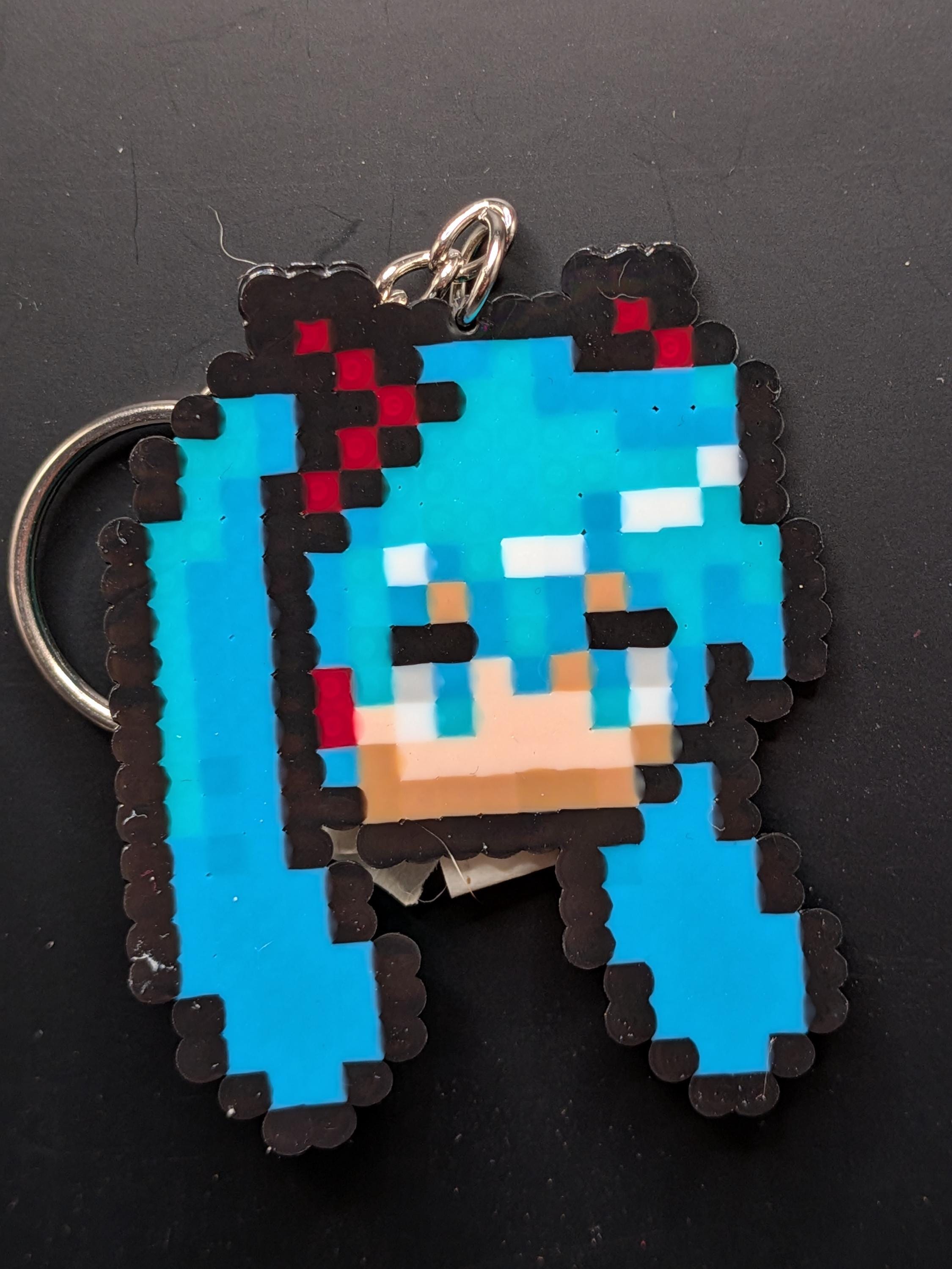 ミクミク ピック キーホルダー ピンバッジセット 初音ミク パーラービーズキーホルダー、マグネット、ピンバッジ