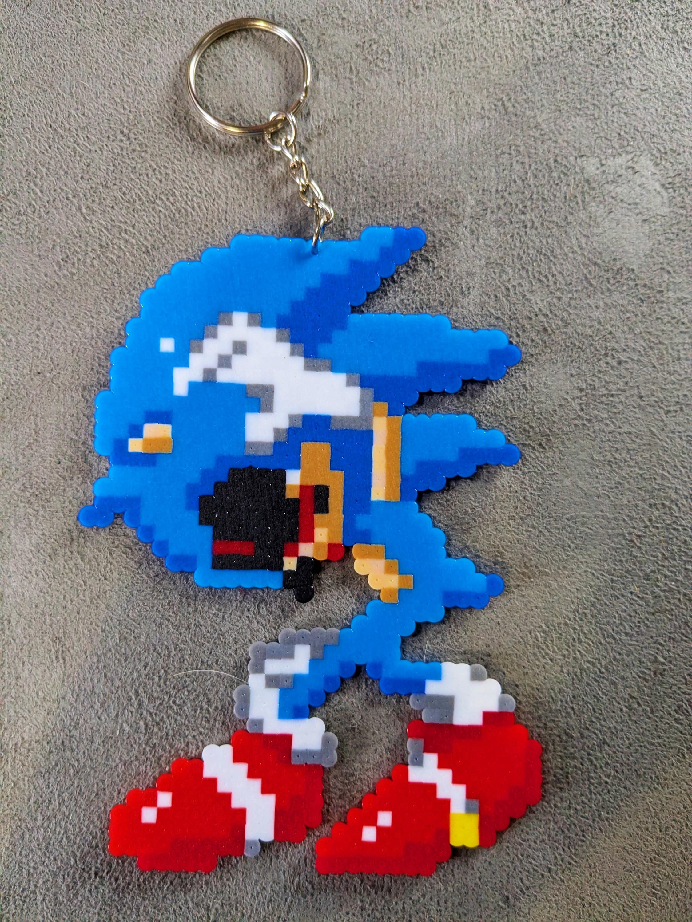 アクセサリー Sonic Disorder Handmade Sonic.exe Perler Bead Keychain, Magnet, or Pin – Creepy