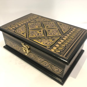 Handmade Wooden Jewelry Box with Lock and Golden Paintwork: Elegant Storage Solution- Handcrafted Wooden Jewelry Box Artistry for Treasures.
