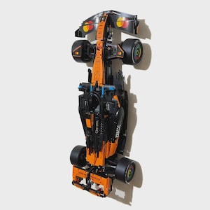 Vertikalt väggfäste för LEGO McLaren MCL39 F1® bil - 42228