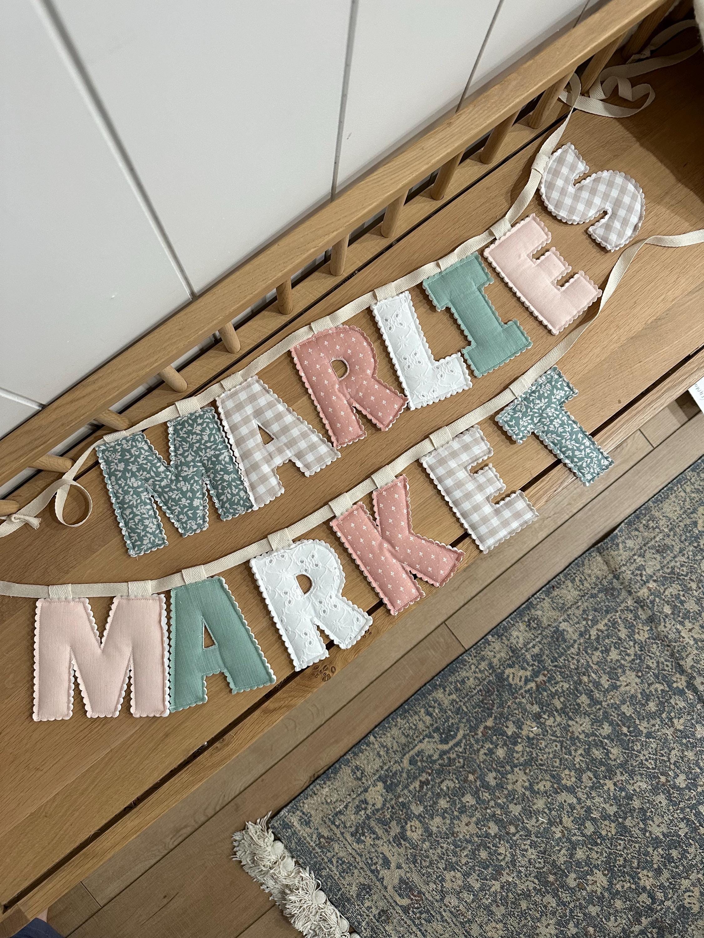 Happy Birthday Banner Sfondo colorato Decorazione Cartello di compleanno per parete Forniture per feste ragazze ragazzi qualsiasi età Decore Birthday Flag Bunting - 2,4 m Totale segni (0,9 m HAPPY