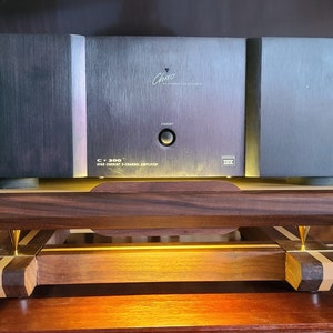Amp stand, Turntable Plinth, Audio stand, Isolation Platform, Decupling Platform, Platform with Integrated LED Light