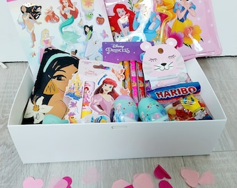 Caja de cumpleaños temática “princesas de Disney”