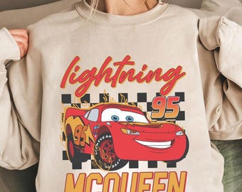 Disney Cars Lightning McQueen Shirt, Checkered Flagge Racing 95 Sweatshirt, Jungen Geburtstag Boxencrew T-Shirt, Disney Familienreise Urlaub Geschenk Shirt
