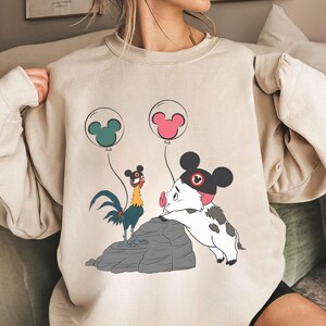 May include: A set of three ceramic nesting bowls in shades of blue, green, and white. The bowls have a speckled glaze and a simple design. The largest bowl is approx. 18 cm in diameter.