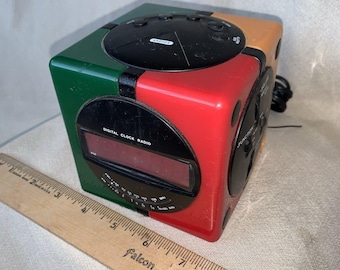 D530 Vtg 1990s GPX Gran Prix Radio Alarm Clock Rubik Simon Multi-Color CUBE EUC
