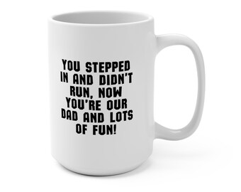 Divertida taza de café del día del padre del padrastro de 15 oz, Regalo del día del padre, Regalo para padrastro o padrastro, Regalo de hijastra, Hijastra, Hijastros, Niños