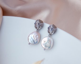 Dainty round flat baroque pearl earrings, Baroque pearl drop earrings, Bridal pearl earrings, Wedding pearl jewelry, Bridesmaid Gift