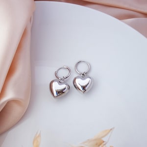 Silber Herz Ohrringe, Chrome Herzen Ohrringe, Bubble Herz Ohrringe, Creolen, Herz Ohrringe, Geburtstagsgeschenk für sie