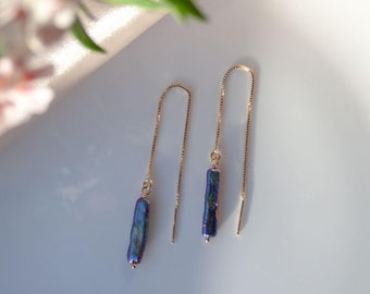 Black baroque pearl threader earrings, minimalist 925 sterling silver chain biwa pearl earrings, Long threader earrings, Gift for Her