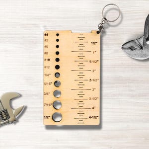 Imperial Sorting Gauge for Bolts & Screws (#4 - 1/2") English Screw Ruler  - #4-1/2" Measuring Chart - Screw Length Hole Size