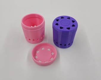 Makeup sponge container