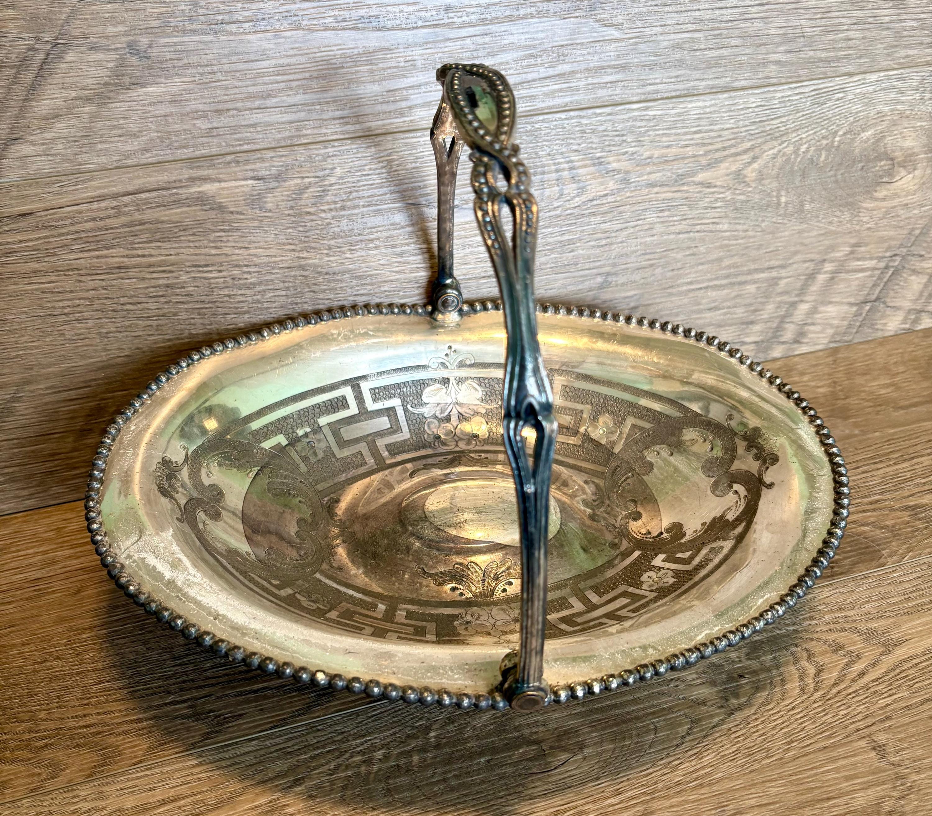 Plat Rond Gello – Creux, Métal Argenté Godronné – 24,5 Cm – Occasion