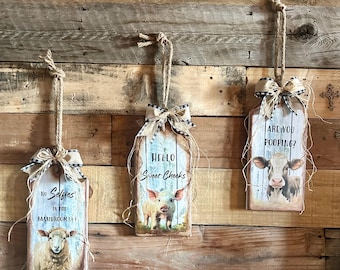 Farmhouse Wooden Bathroom/ Door Tag Hanger/Sign/Cow Pig Sheep Wall Tag Hanger/Hello Sweet Cheeks Wall Decor/ Bathroon Farmhouse Decor