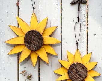 Rustic Sunflower Wood Porch Hanger, Farmhouse Garden Decor