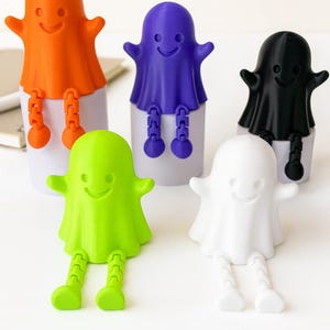 Halloween Ghost Buddy Cute Articulated 3D Printed Ghost Figurine for Spooky Desk Decor Ghost gift for Trick or Treat Non candy Gifts