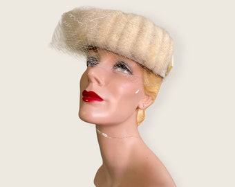 Sombrero de la década de 1950 / Sombrero de boda de visón marfil dulce de los años 50