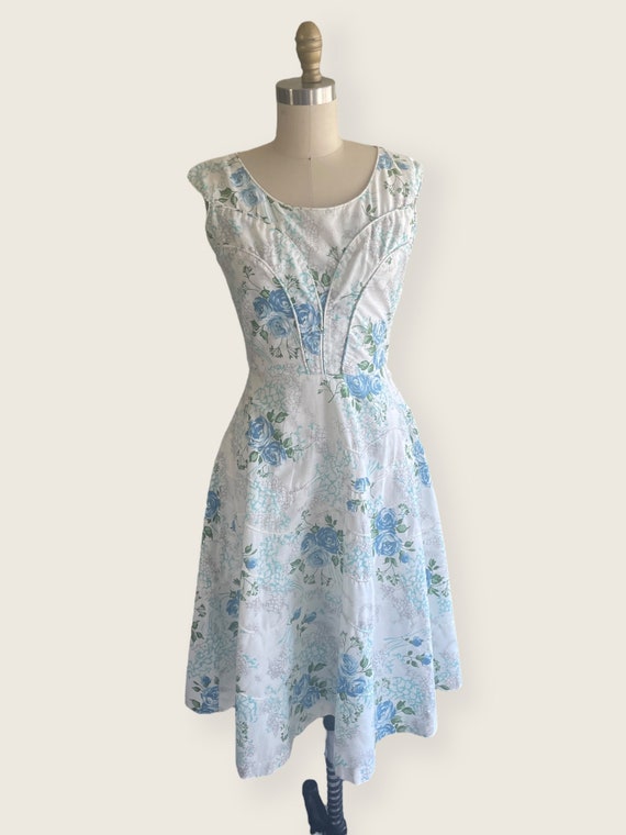 1950s Dress | Sweet 50s Blue Rose Floral Print Dr… - image 7