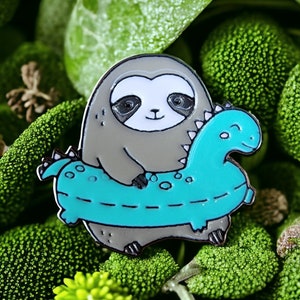 Enamel Pin, Pin, Cute Pin, Sloth, Sloth Lover, Fashion Pin, Summer Pin, Sloth Gift, Alternative Pin, Adorable Pin, Sloth Accessories, Badge