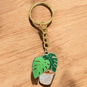 Monstera, Monstera Keychain, Plant Gift, Plant Keychain, Gold Keychain, Plant Leaf, Plant Accessories, Plant Lover, Monstera Leaves, Plants