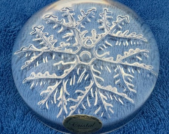 Cristal France Lead Crystal  Snowflake Paperweight