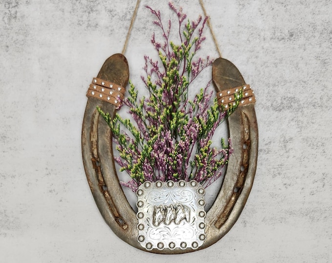 HORSE LOVERS Decorative worn horseshoe