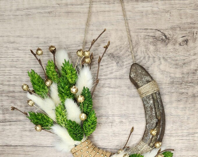 MOUNTAIN PRAIRIE hand decorated worn horseshoe for your home or makes a great gift