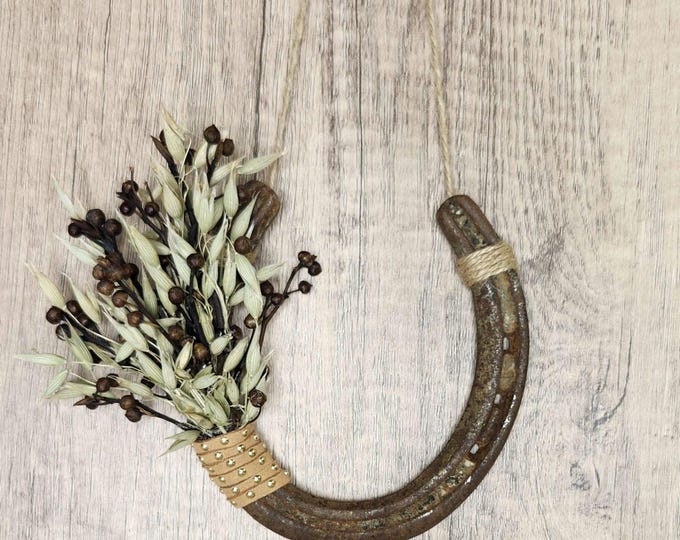 FIXIN' TO Hand decorated worn horseshoe for your home or makes a great gift