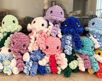 Medusa amigurumi de ganchillo