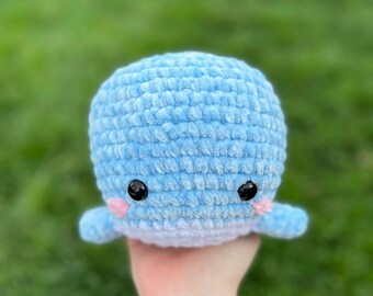 Peluche de ballena amigurumi de ganchillo