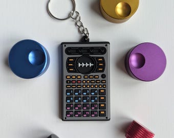 Duży brelok do kluczy ROLAND SP 404 MK2 PVC 2D 3D Classic Sampler sp-404 mk 2 Miniatura Iconic Sampler Producenci, Miłośnicy Hip-Hopu Idealny brelok na prezent