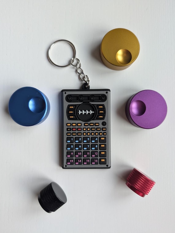 ROLAND SP 404 MK2 Big Keyring PVC 2D 3D Classic Sampler Sp-404 Mk