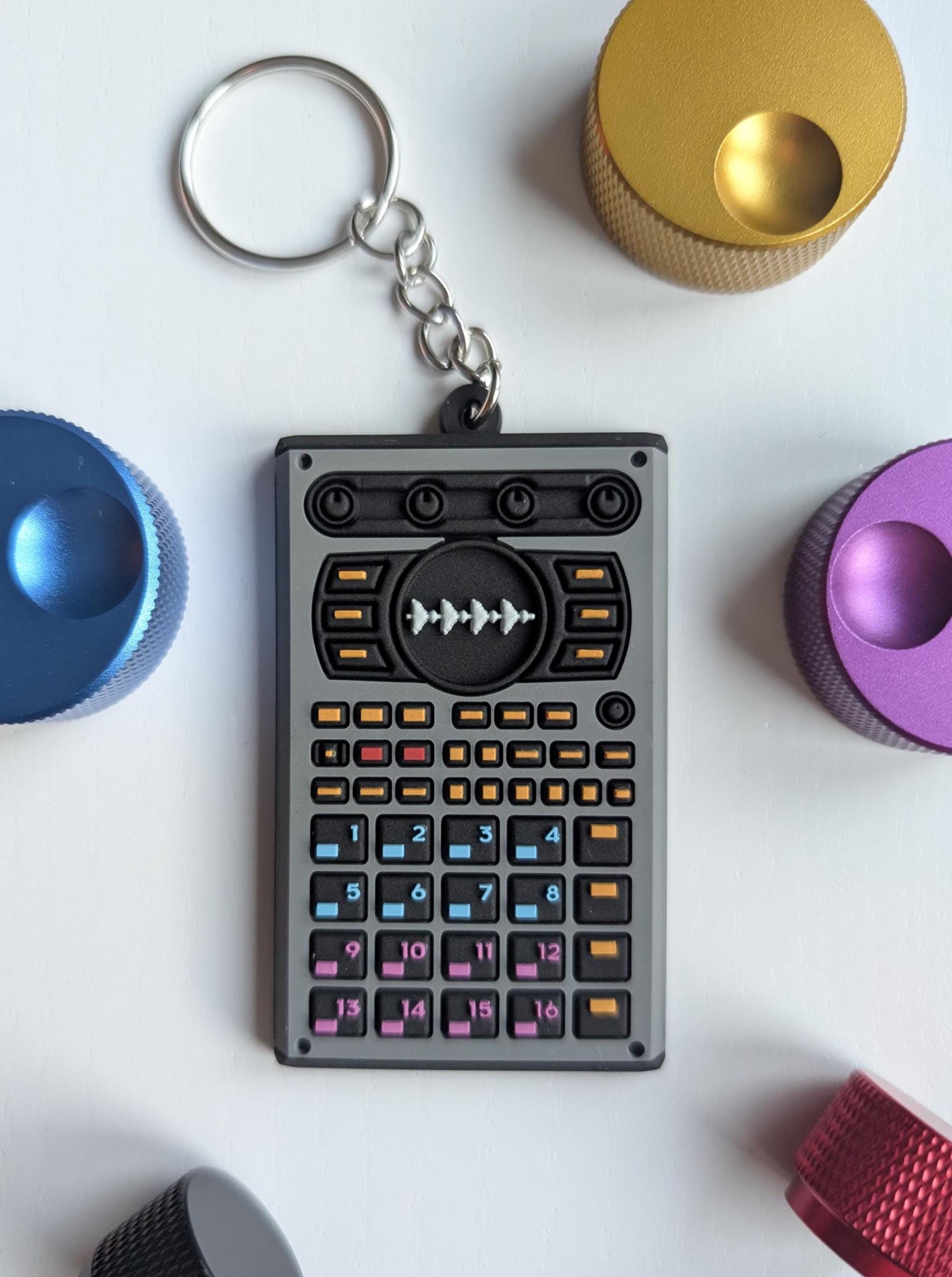 ROLAND SP 404 MK2 Big Keyring PVC 2D 3D Classic Sampler Sp-404 Mk