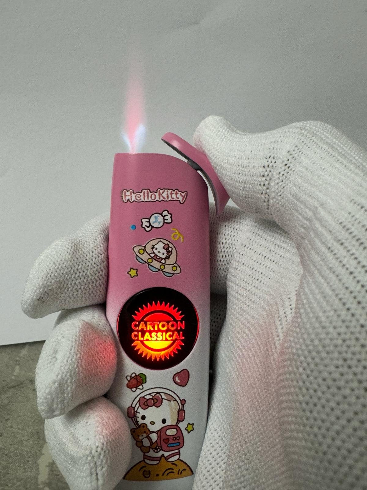 Accendino Cartoon Hello Kitty, accendino a fiamma morbida tascabile  portatile può essere appeso a un portachiavi, accendino torcia portatile  multifunzionale for specchio for trucco (Colore : M6) : : Casa e  cucina