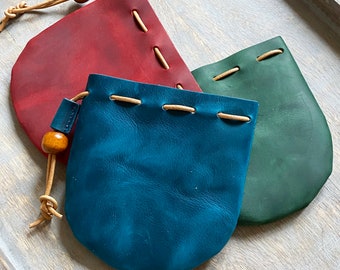 Handcrafted Genuine Leather Dice Pouch with Adjustable Strap - Drawstring Bag for Jewelry, Crystals, LARP, Essential Oils