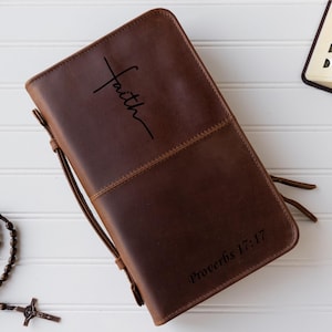 Housse de bible en cuir avec fermeture éclair, étui pour bible en cuir, bible en cuir pour homme/femme, bible en cuir, housse de bible, support pour bible en cuir